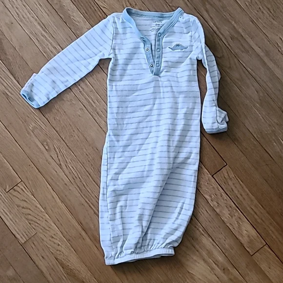 3 3-6 month Infant Nightgowns, 1 has a matching hat. - Picture 3 of 5